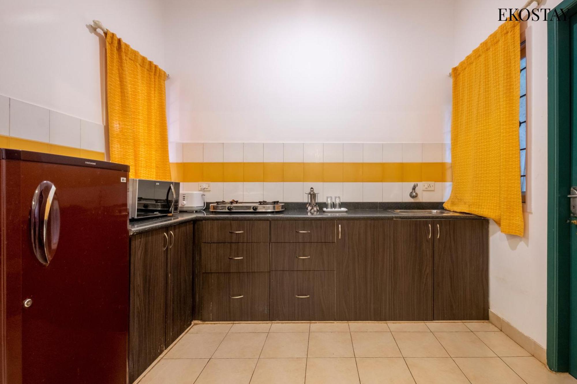 Eko Stay - Green Door Apartment カンドリム エクステリア 写真